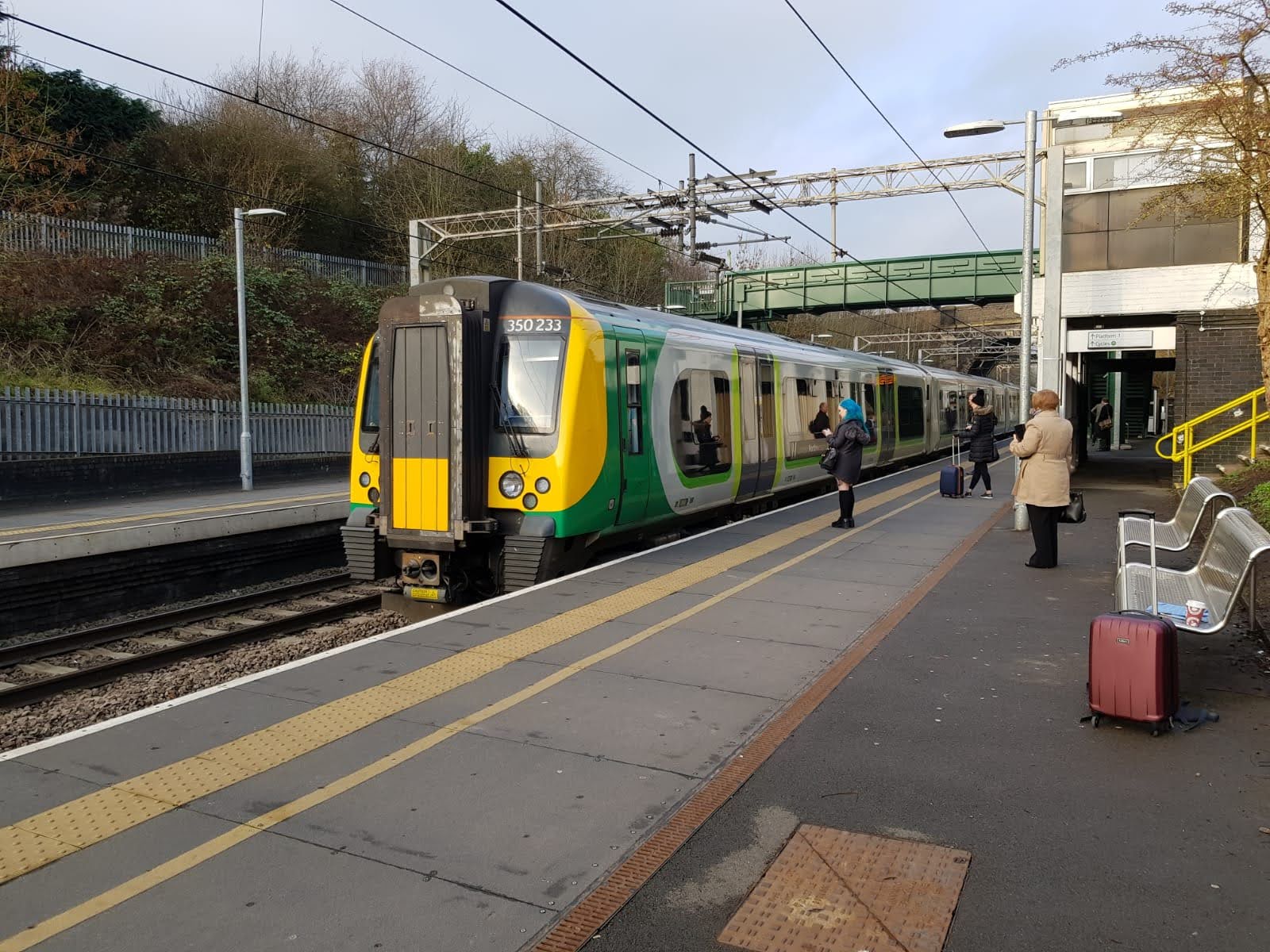 350 233 at Hartford on a southbound service 
 12 Dec 18 <br />©2021 MCRUA